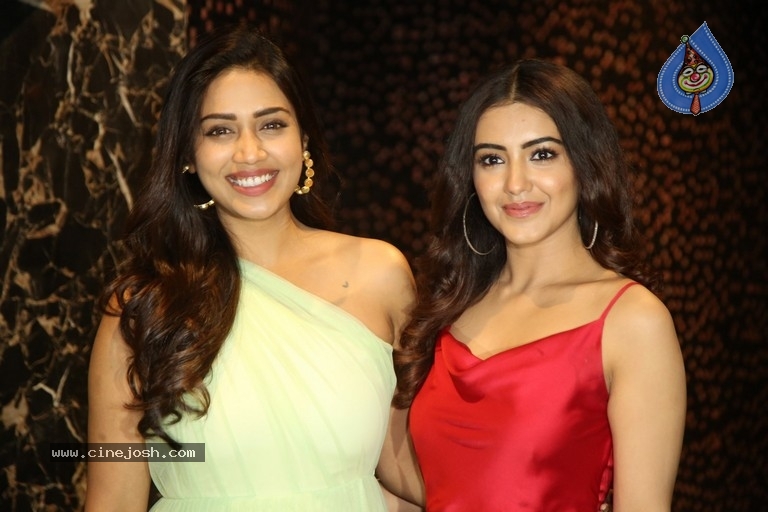 Red Movie Trailer Launch - 18 / 21 photos