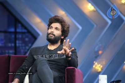 Allu Arjun and Samantha from the sets of SamJam - 10 of 20