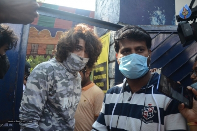 Celebrities cast their Vote GHMC Elections 01 - 21 of 36