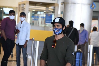 Celebs at Airport Pics - 6 of 14