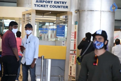 Celebs at Airport Pics - 14 of 14