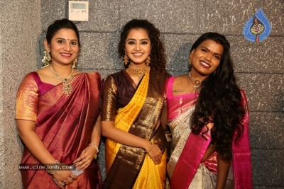 Mugdha Art Studio at Patny Centre - 26 of 40