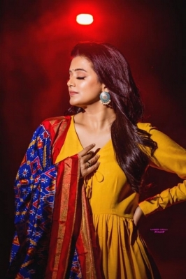 Priya Mani Pics - 3 of 8