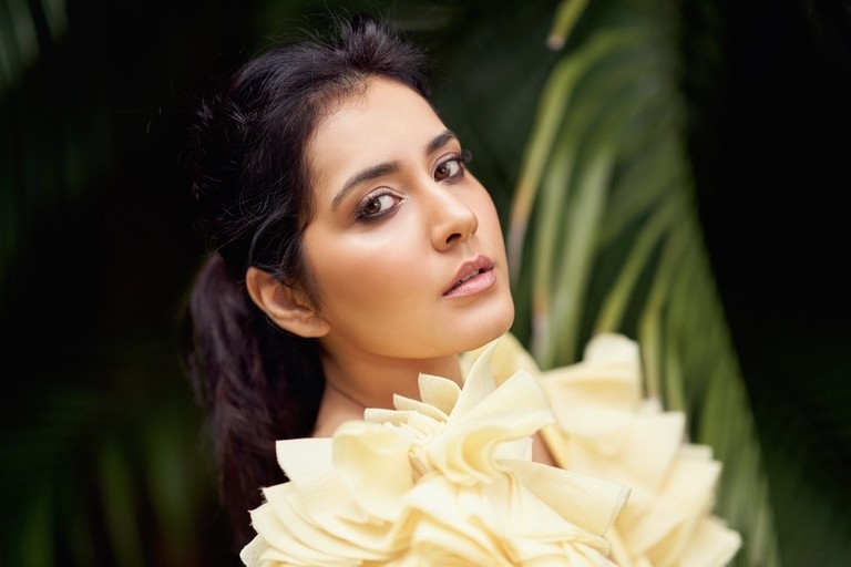 Raashi Khanna Photos - 4 / 6 photos