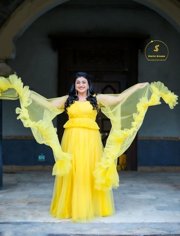 Roja New Photos - 2 / 5 photos