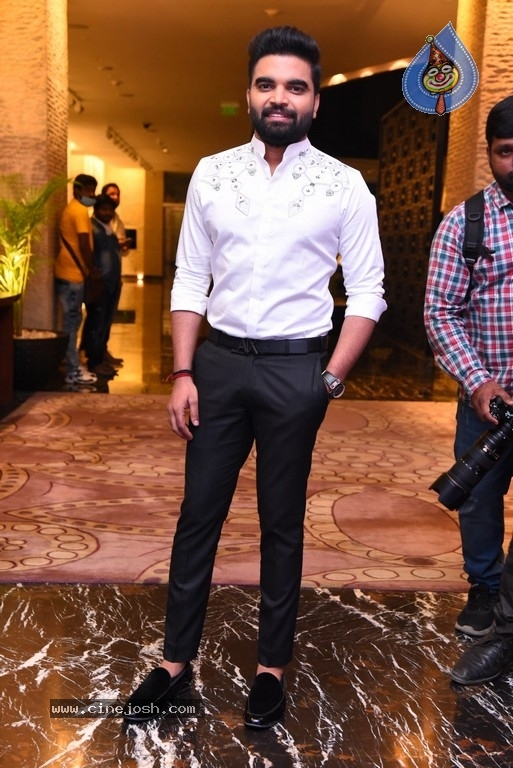 30 Rojullo Preminchadam Ela Pre Release Event - 16 / 63 photos