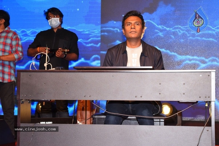 30 Rojullo Preminchadam Ela Pre Release Event - 51 / 63 photos