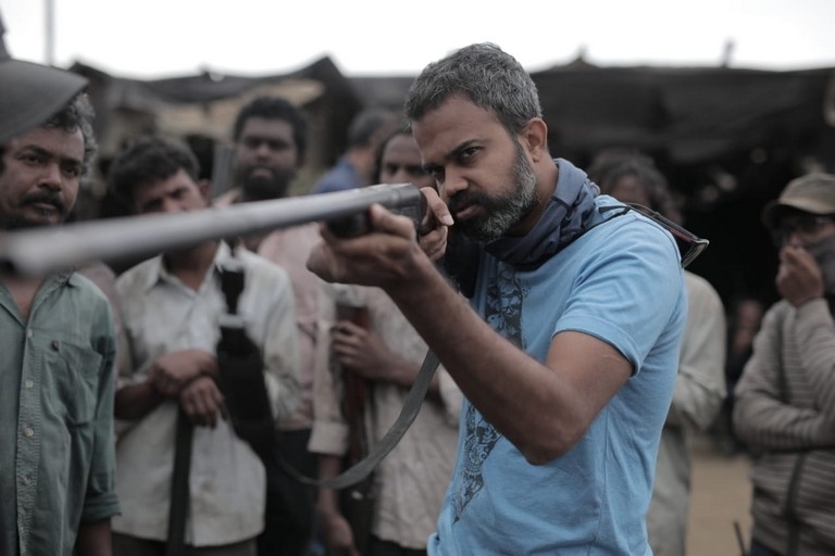 KGF 2 Working Photos - 3 / 6 photos