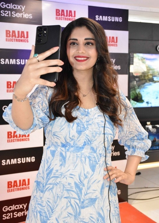 Surbhi Launches Samsung Galaxy S21 - 3 / 20 photos