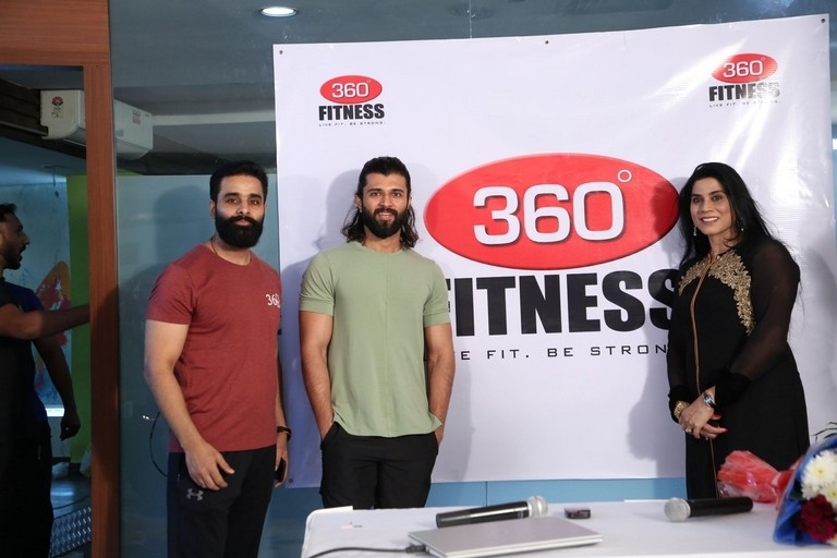 VD Launch Kuldep Website - 1 / 18 photos