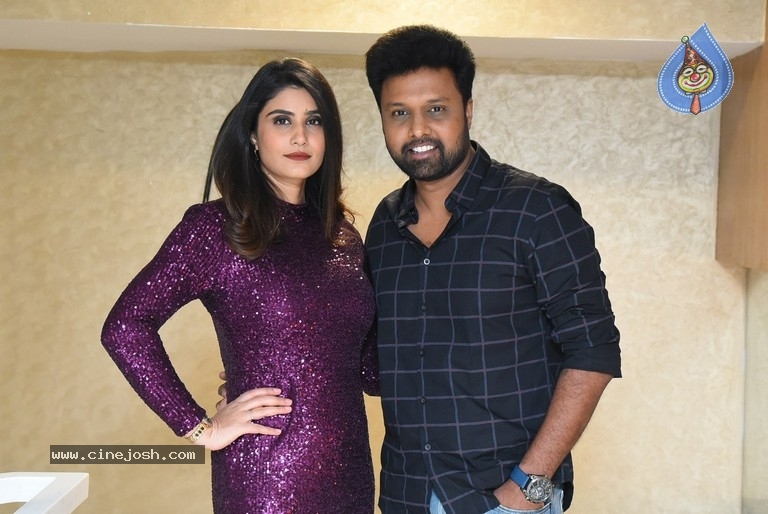 Kshana Kshanam Pre Release Event - 9 / 35 photos