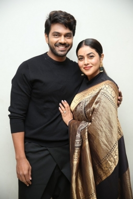 Sundari Movie Trailer Launch - 11 of 14