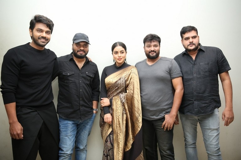 Sundari Movie Trailer Launch - 8 / 14 photos