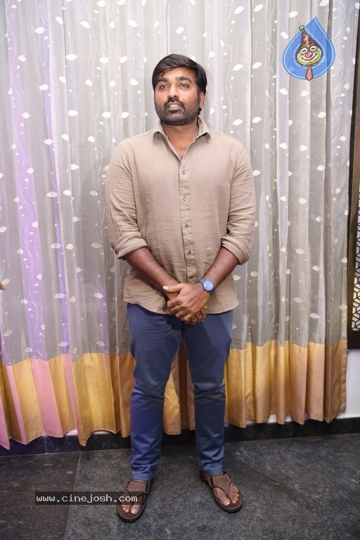 Uppena Movie Pre Release Event 01 - 22 / 57 photos