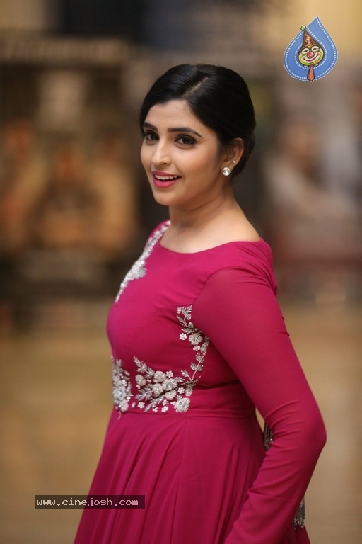 Anchor Shyamala Photos - 14 / 17 photos