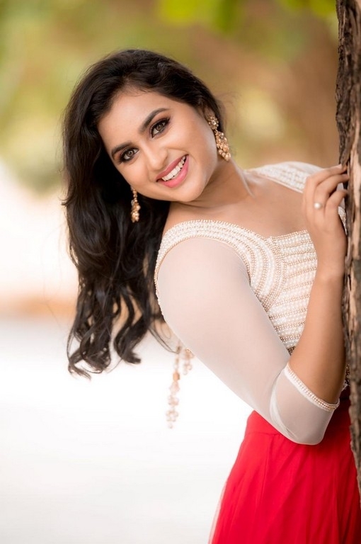 Diya Rose Photos - 6 / 11 photos