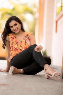 Diya Rose Photos - 3 of 11
