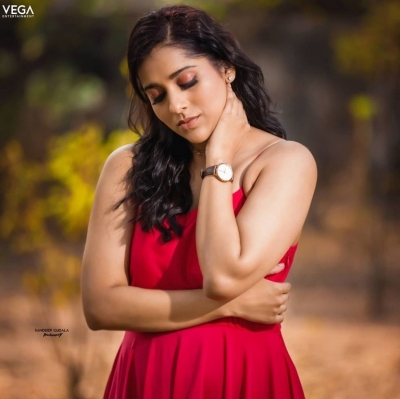 Rashmi Gautam Photos - 1 of 5