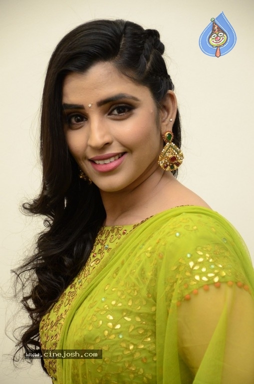 Shyamala Photos - 1 / 21 photos