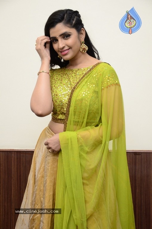 Shyamala Photos - 2 / 21 photos