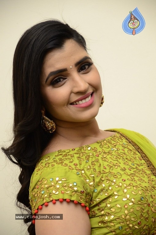 Shyamala Photos - 5 / 21 photos