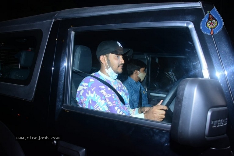 Alia Bhatt Birthday Party At Karan Johar House - 1 / 38 photos