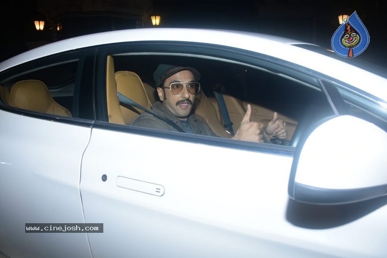 Alia Bhatt Birthday Party At Karan Johar House - 9 / 38 photos