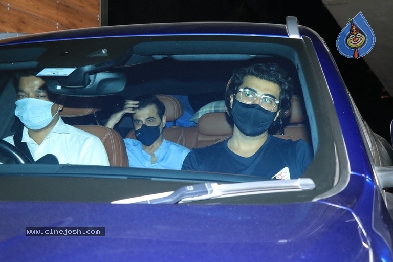 Amrita Arora House Party - 19 / 29 photos