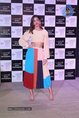 Ananya Panday At Lakme Fashion Week - 4 of 18