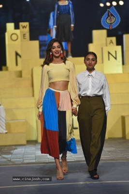 Ananya Panday At Lakme Fashion Week - 11 of 18