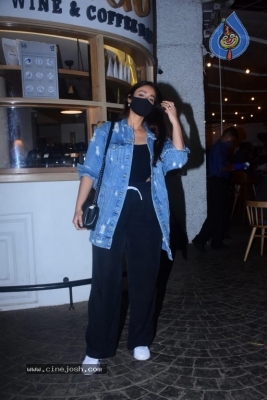 Ileana Spotted in Bandra - 13 of 19