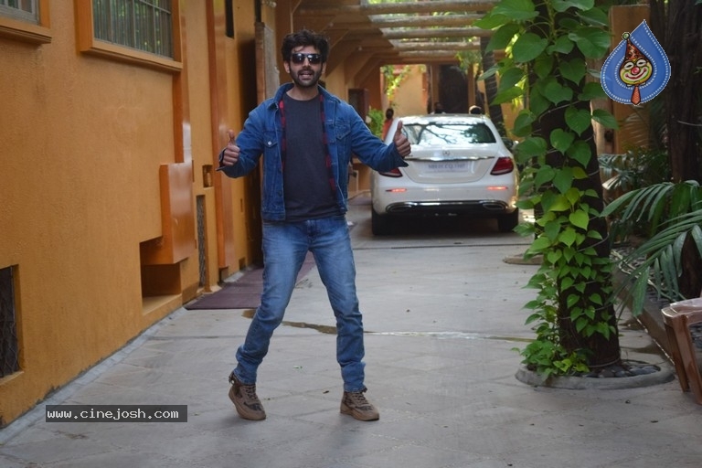 Kiara Advani Spotted Dance Class - 6 / 13 photos