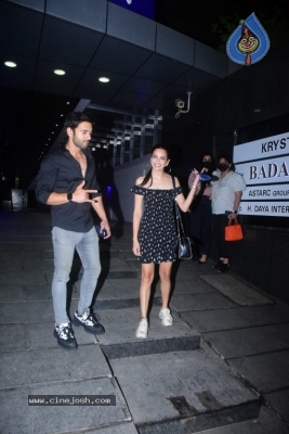 Kriti Kharbanda Spotted At Hakkasan Bandra - 2 of 15