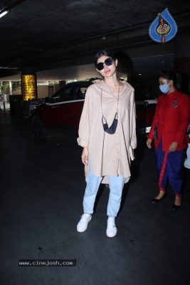 Mouni Roy Spotted at Airport - 9 of 9