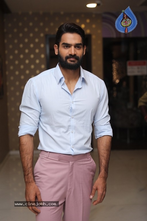 Boys Movie First Look Launch - 11 / 18 photos