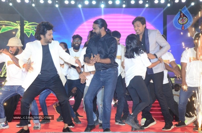 Jathi Ratnalu Pre Release Event 01 - 25 / 42 photos