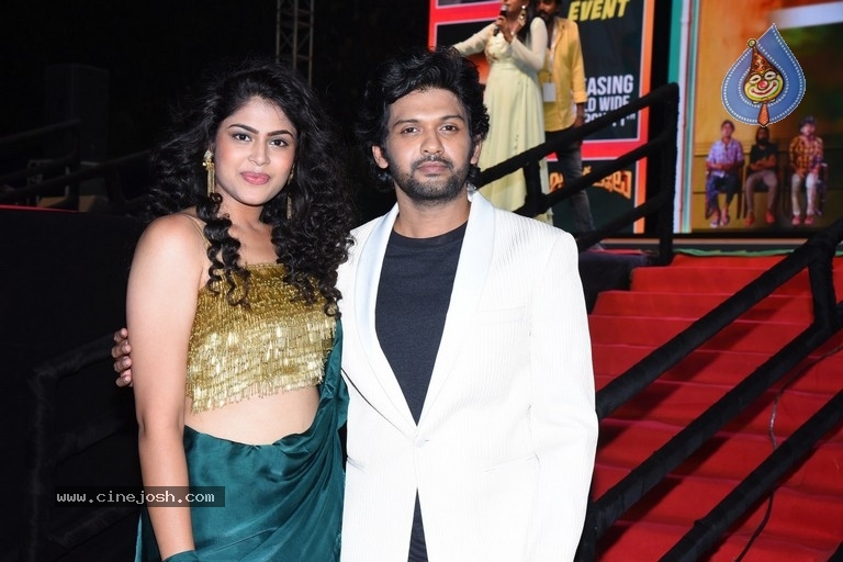 Jathi Ratnalu Pre Release Event 01 - 30 / 42 photos