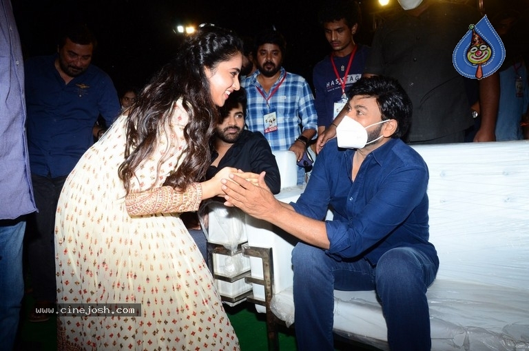 Sreekaram Pre Release Event 01 - 18 / 39 photos