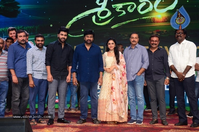 Sreekaram Pre Release Event - 37 / 42 photos