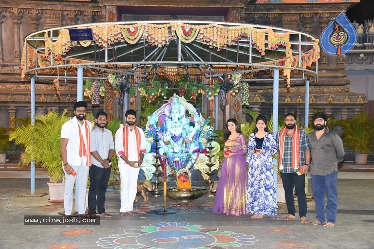 Tellavarithe Guruvaram Team at Vijayawada - 14 / 21 photos