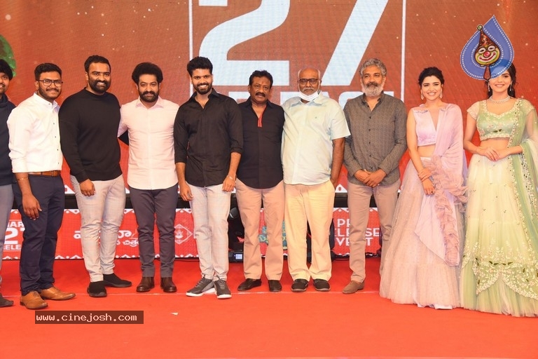 Thellavarithe Guruvaram Pre Release Event - 27 / 63 photos