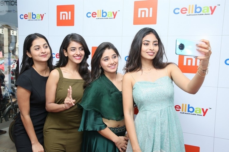 Cell Bay-Flagship Outlet Launch - 11 / 13 photos