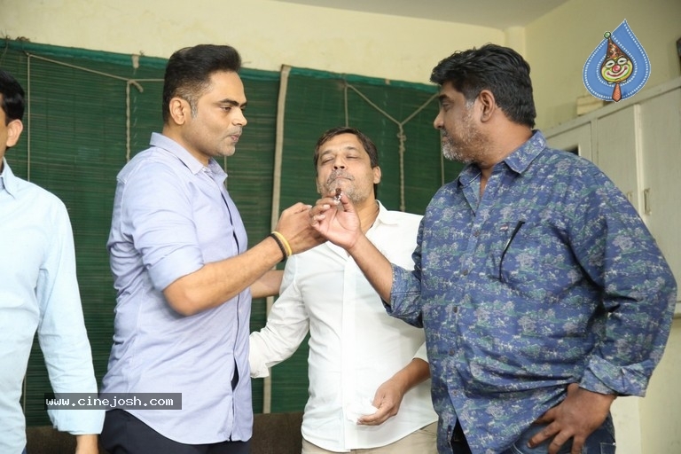 Dil Raju Press Meet about National Film Awards - 1 / 21 photos
