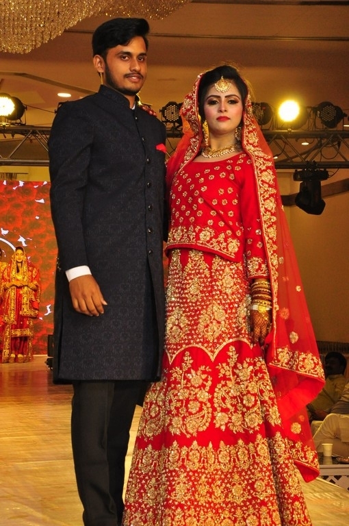 Me Women Fashion Show - 14 / 21 photos