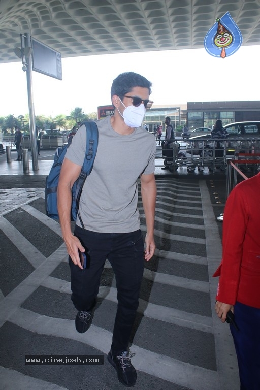 Naga Chaitanya Spotted at Airport - 9 / 12 photos