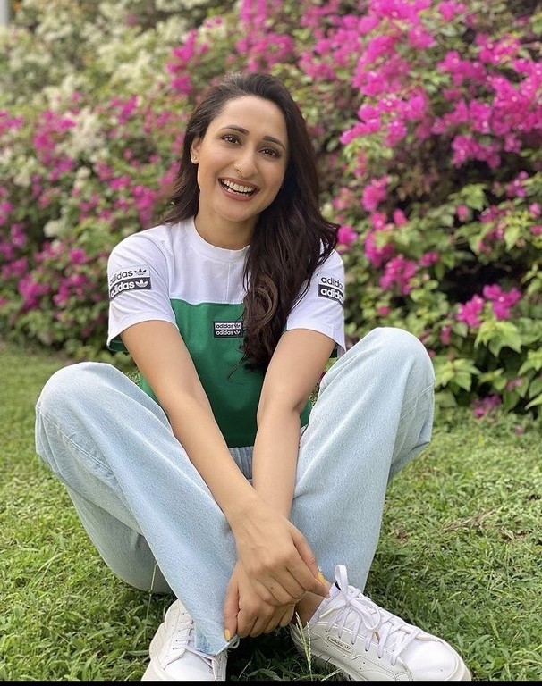 Pragya Jaiswal Photos - 1 / 4 photos