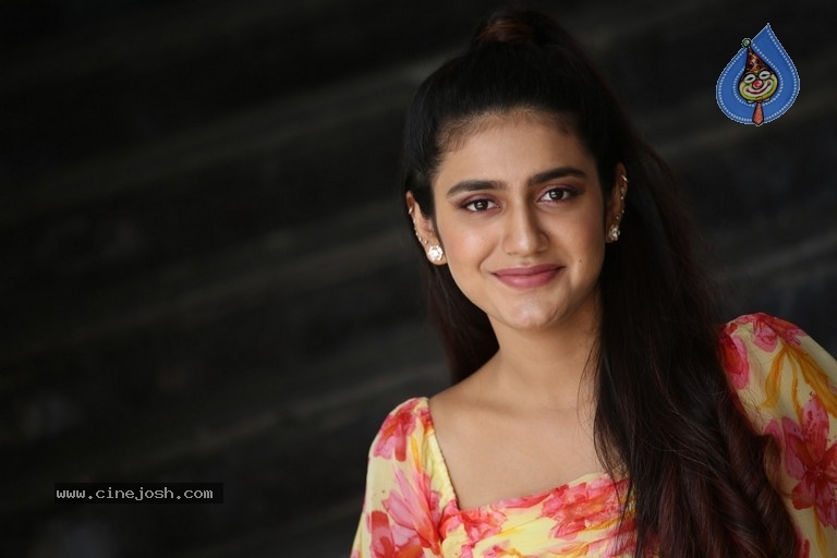 Priya Prakash Varrier Photos - 15 / 21 photos