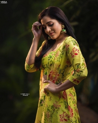 Rashmi Gautam Photos - 1 of 5