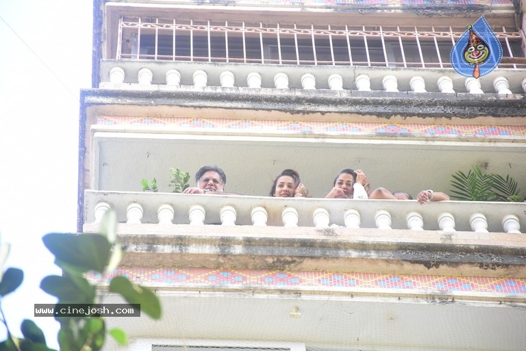 Arjun Kapoor & Malaika Arora spotted in Bandra - 5 / 13 photos