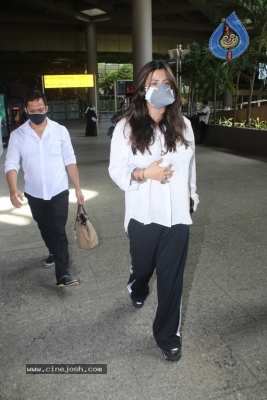 Ekta Kapoor Spotted At Airport - 1 of 13